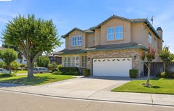 663 Clay Way, Ripon, CA 95366