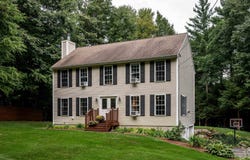 4 Lemon Tree Road, Raymond, NH 03077