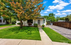 611 N Riverview Dr, Boise, ID 83712