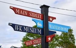712 Main Street, Hyannis, MA 02601