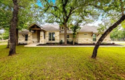 156 Crescent Ridge, Adkins, TX 78101