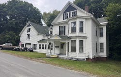 9 High Street, Dexter, ME 04930