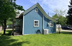 141 E Daugherty Street, Carterville, MO 64835