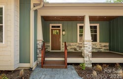 634 Hollybrook Drive, Flat Rock, NC 28731
