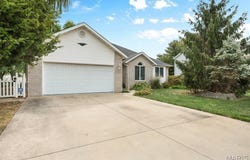 150 Falcon Drive, Highland, IL 62249