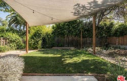 19627 Oxnard St, Tarzana, CA 91356