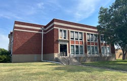 200 S Haynes St, Glasco, KS 67445