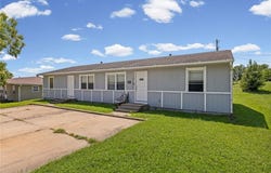 18872 Wigwam Drive, Independence, MO 64056