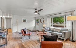 112 E 300 N, Kanab, UT 84741