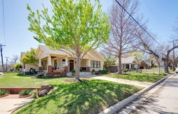 837 E Wall Street, Grapevine, TX 76051