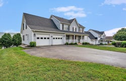 153 Laurel Ridge Dr, Roanoke, VA 24019