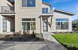 728 S Calhoun Ln, Star, ID 83669