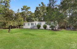 208 River Oak Drive, Bloomingdale, GA 31302