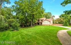 294 Miracle Drive, Troy, MI 48084