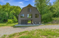 2380 Rafter Rd, Tellico Plains, TN 37385