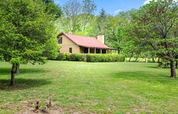 300 Bugle Boy Dr, Cullowhee, NC 28723