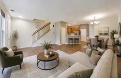 131 Springbrook Trail S, Oswego, IL 60543