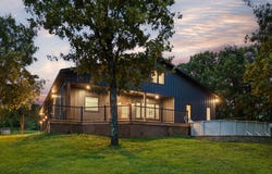 21 Cheek Lane, Long Lane, MO 65590