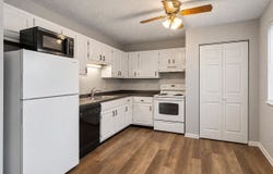 422 N 1st St, WestBranch, IA 52358