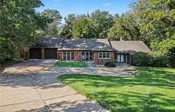 28806 E Beth Court, Grain Valley, MO 64029