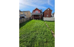 526 Roup St, Tarentum, PA 15084