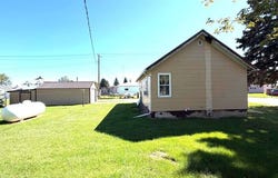 1009 Beaver Ave, Wishek, ND 58495