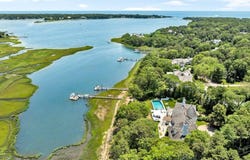 25 Oyster Way, Osterville, MA 02655
