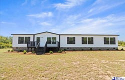 10163 Hardwick Rd., Nichols, SC 29581