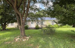501 Walnut, Belpre, OH 45714