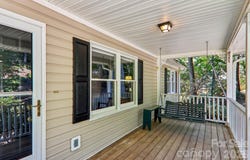 7 Maple Leaf Drive, Hendersonville, NC 28739