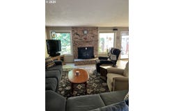1111 RISDEN Pl, Eugene, OR 97404