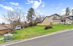 1108 MYRTLE St, TheDalles, OR 97058