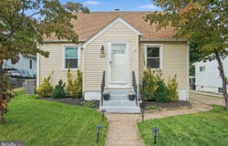 423 E PARK Avenue, MAPLE SHADE, NJ 08052