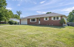 405 DANIEL Parkway, Washington, IL 61571