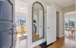 8233 Golf Links Rd, Oakland, CA 94605