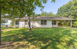 202 Mountain Ash Lane, Poplar Bluff, MO 63901