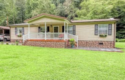1422 Strange Creek Rd, Duck, WV 25063