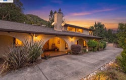 35575 Palomares Rd, Castro Valley, CA 94552