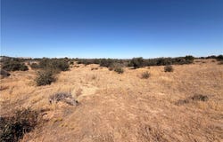 MIRA MAR RD, Phelan, CA 92371