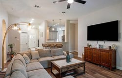 113 Hanstrom Dr, Hutto, TX 78634