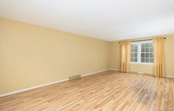 94 Ava Lane, Buffalo, NY 14221