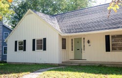 10 Poplar Lane, Le Roy, NY 14482