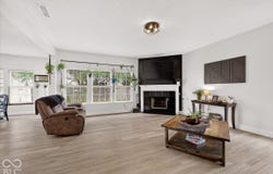 797 Hickory Pine Drive, Whiteland, IN 46184