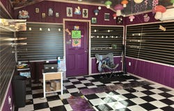 608 E Central Avenue, Nixon, TX 78140