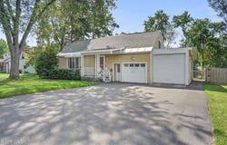 1039 Bill Road, Schenectady, NY 12303