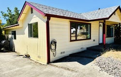 328 E FIFTH Ave, Sutherlin, OR 97479