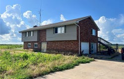 31924 County Road 320, Carrollton, MO 64633