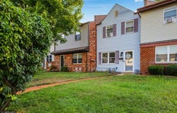 78 Greenwood Loop Rd, Brick Twp., NJ 08724-1255