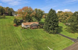 6439 Kemary Avenue SW, Navarre, OH 44662
