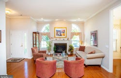 14 FIVE PONDS Circle, WARMINSTER, PA 18974
